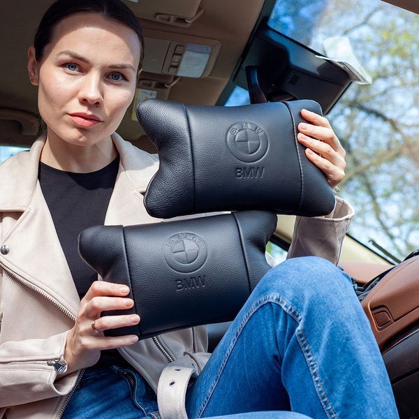 Преміальний набір автоподушок BMW із натуральної шкіри &ndash; подушки + брелок 77p723xl фото